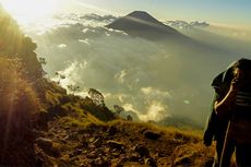 Pendaki Temukan Jenazah Tinggal Tulang di Puncak Gunung Sumbing