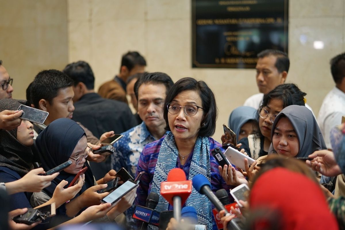 Menteri Keuangan Sri Mulyani Indrawati seusai menyampaikan pokok-pokok kebijakan fiskal tahun anggaran 2020 dalam Rapat Paripurna ke 17 DPR, di Kompleks Parlemen, Senayan, Jakarta, Senin (20/5/2019).