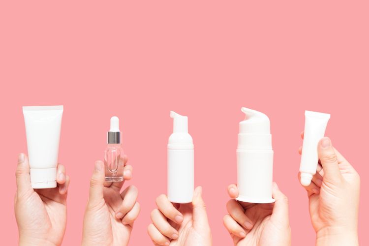 Niacinamide biasa ditemukan dalam bentuk serum dan dapat digunakan sebagai bagian dari perawatan kulit rutin.
