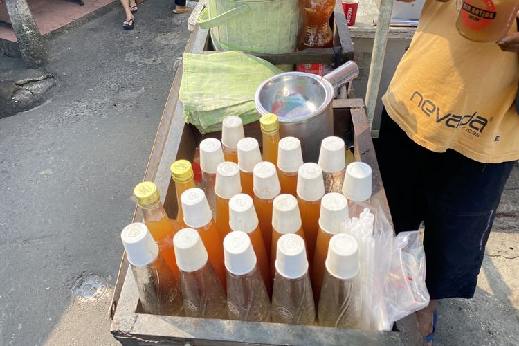 Botol minuman rempah es bir kotjok