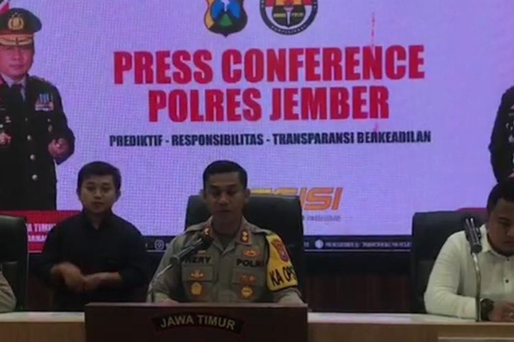 Polres Jember menangkap VM (34) Warga Desa Karanganyar Kecamatan Ambulu Kabupaten Jember karena mencuri mobil 