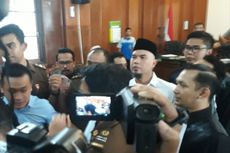 Kuasa Hukum Ahmad Dhani Jelaskan Penyebab Ricuh di Ruang Sidang