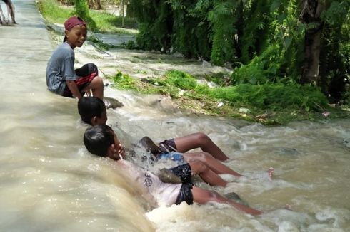 Tanggul Jebol karena Hujan Semalaman, Ribuan Rumah di Brebes Terendam Banjir