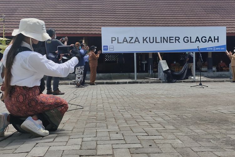 Perwakilan pedagang kuliner mengaku siap mengisi gerai di Plaza Kuliner Glagah, Temon, Kabupaten Kulon Progo, Daerah Istimewa Yogyakarta, Senin (10/1/2022)