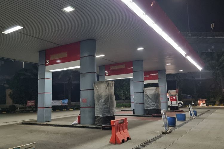 Pertamina Patra Niaga Regional Jawa Bagian Barat (JBB) mengambil tindakan tegas atas temuan adanya tambahan alat switch di SPBU 34.41345 Jalan Tol Jakarta-Cikampek Rest Area KM 42, Karawang, Jawa Barat, Sabtu (23/11/2024).