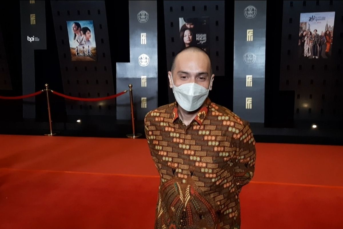 Aktor Gary Iskak menghadiri malam anugerah FFI 2021 di JCC, Senayan, Jakarta Selatan, Rabu (10/11/2021).