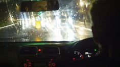 Kenapa Lampu Mobil Lain Bikin Silau Saat Malam? Ini Penjelasan Pakar Inggris