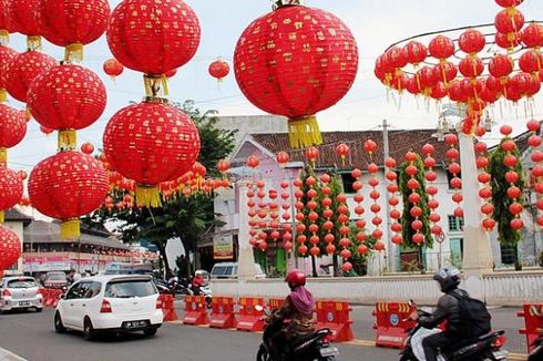 Sambut Tahun Baru Imlek, Kota Solo Dipenuhi Lampion