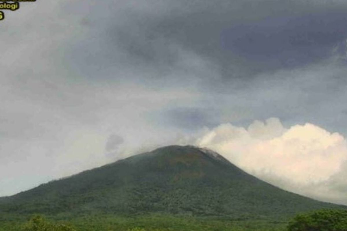 Aktivitas Gunung Ile Lewotolok Meningkat, Warga Diimbau Jauhi Radius Bahaya