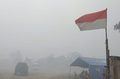 Hari Kelima Pemadam Kebakaran Berjibaku di Dalam Asap, Taklukkan Api di TPA Rawa Kucing...