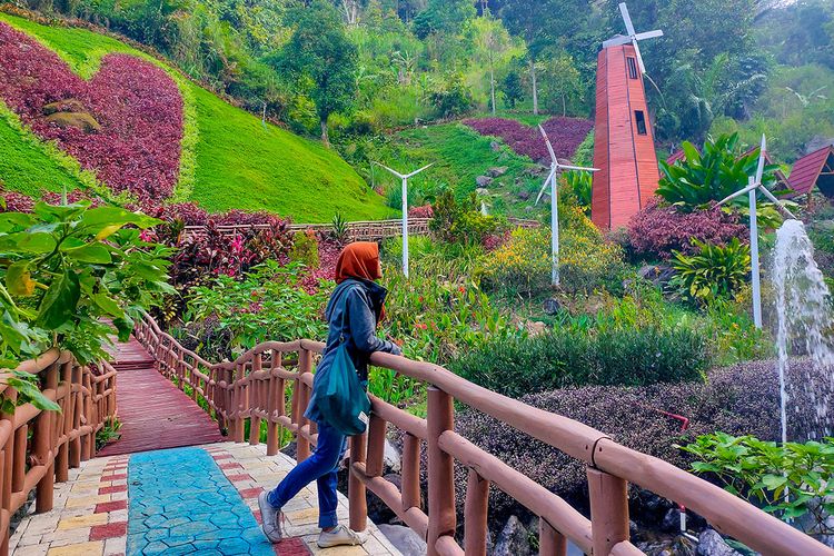 Taman yang instagramable di Srambang Park Ngawi.