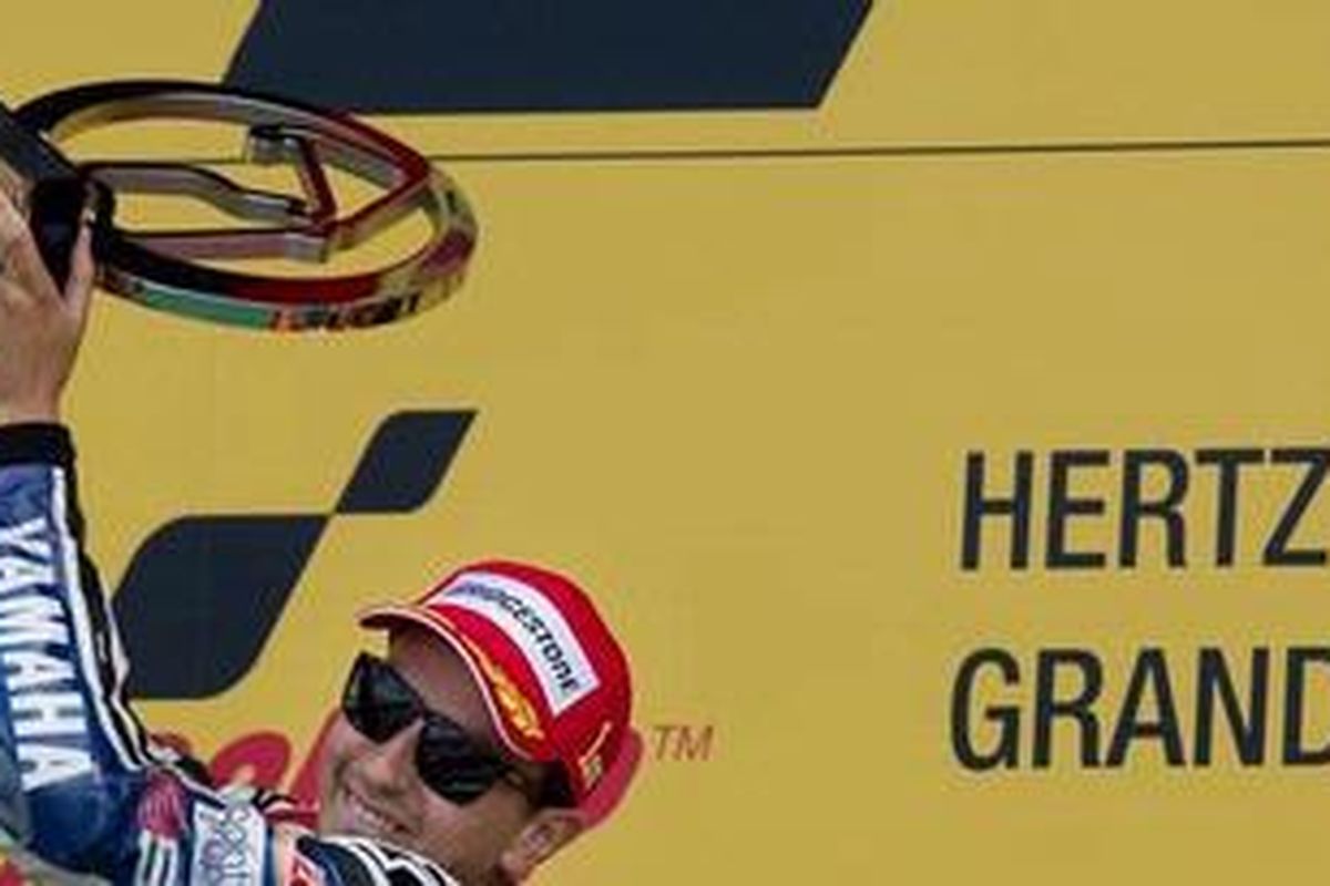 Pebalap Yamaha, Jorge Lorenzo, menjuarai GP Inggris, Minggu (17/6/2012).