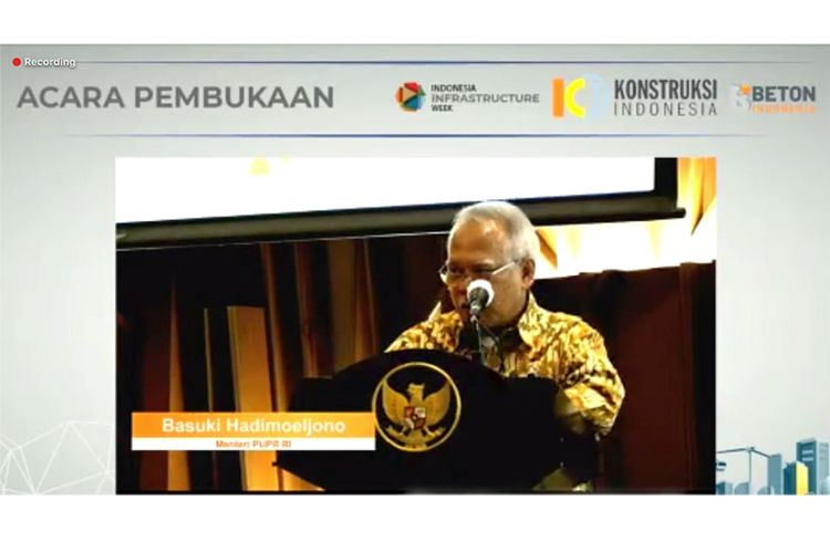 Menteri PUPR dalam acara pembukaan Indonesia Infrastructure Week 2020 