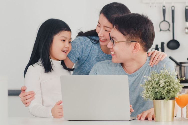 Bukan Sekadar Menenangkan, Begini Cara Orangtua Ajarkan Anak Kelola Emosi