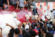 Susah Cari Makan, Warga Korban Gempa di Palu Berebut Makanan di Minimarket