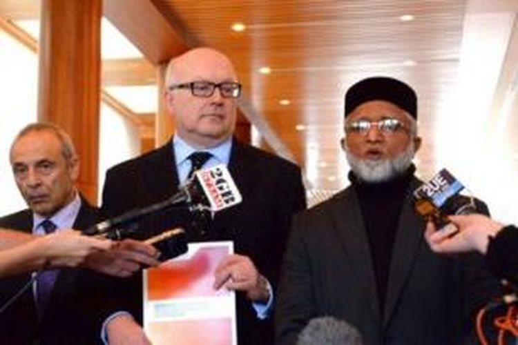 Pemuka Muslim di Australia bertemu dengan Senator George Brandis di gedung parlemen, Rabu (2/7/2014)