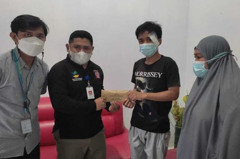 Pesepeda Korban Tabrak Lari Mobil Rescue di Makassar Terima Bantuan dari Mensos Risma