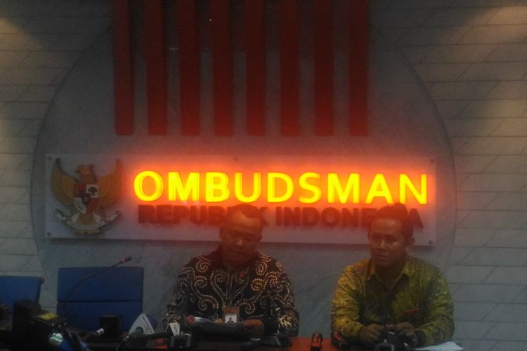 Ombudsman RI menggelar konferensi pers terkait penemuan pengabaian kewajiban hukum terkait plesiran Idrus Marham di kantor Ombudsman, Jakarta Selatan, Rabu (3/7/2019). 