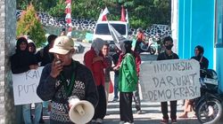 Mahasiswa dari Berbagai Organisasi di Manokwari Ikut Demo Tolak Revisi UU Pilkada