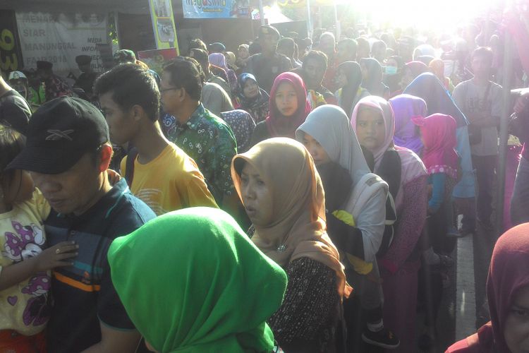 Sekitar 20.000 orang mengunjungi pameran pembangunan Manunggal Fair 2018 di Kulon Progo, DIY, yang berlangung beberapa waktu lalu di sebuah lapangan sepak bola di Kecamatan Pengasih. Pameran pembangunan ini perhelatan menyambut Hari Jadi ke-67 Kulon Progo.