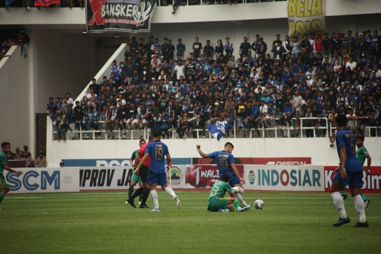 Laga PSIS Semarang vs Bhayangkara FC dalam perempat final Piala Presiden 2022 di Stadion Jatidiri, Semarang, pada Minggu (3/7/2022) sore WIB.