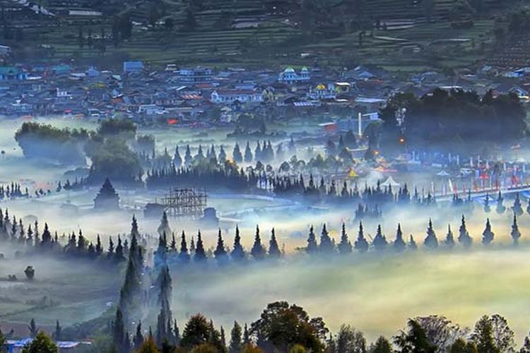 Kompleks Candi Arjuna, Dataran Tinggi Dieng, Jawa Tengah