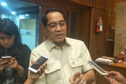 Anggota Komisi II Usul Perubahan Warna pada E-KTP WNA