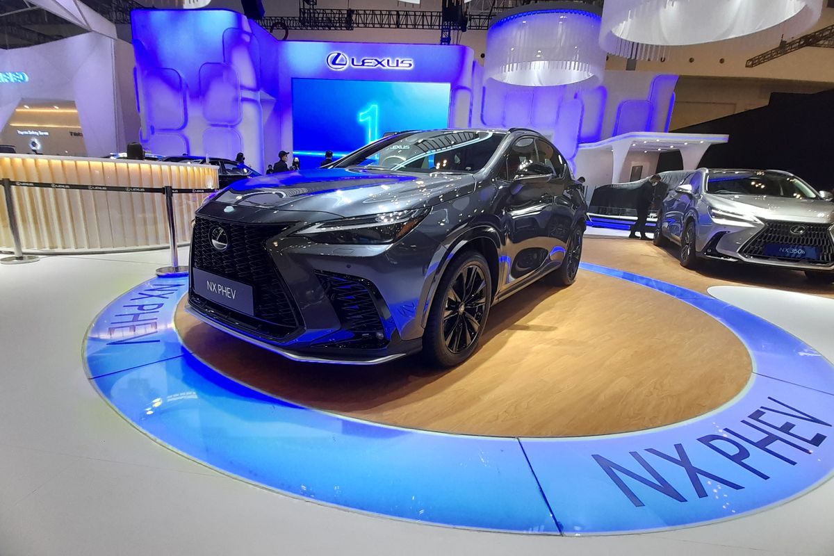 Lexus NX PHEV di GIIAS 2022