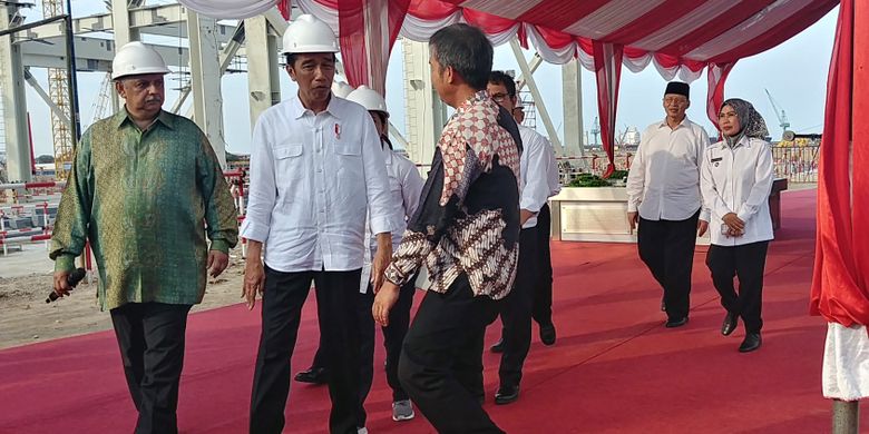 Dialog Jokowi Dengan Karyawan Pltu Diwarnai Protes Warga Halaman All Kompas Com