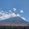 Imbas Erupsi Gunung Ile Lewotolok, Aktivitas Penerbangan di Bandara Lewoleba Lumpuh Lebih dari 2 Pekan