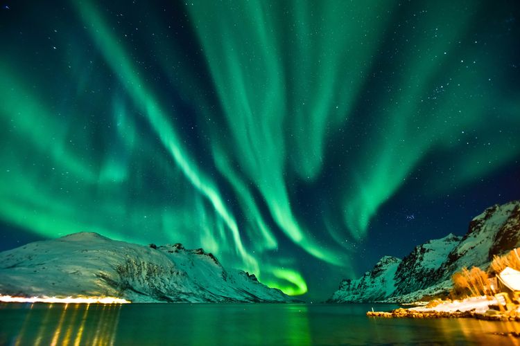 Gambar aurora borealis. foto ini diambil di Tromso, Norwegia pada musim dingin.