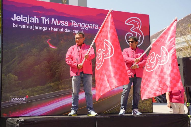 Indosat Ooredoo Hutchison (Indosat) melalui brand Tri, melanjutkan kampanye ?Jelajah Tri? ke Kota Kupang, Nusa Tenggara Timur (NTT).