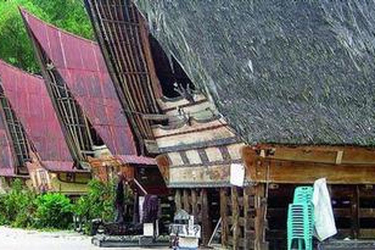 Perkampungan milik keluarga Raja Sidabutar di Desa Tomok, Samosir, Sumatera Utara.
