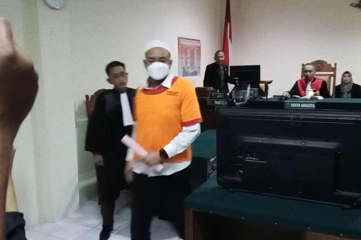 Berpeci Putih, Aipda Robig Jalani Sidang Perdana Kasus Penembakan Gamma