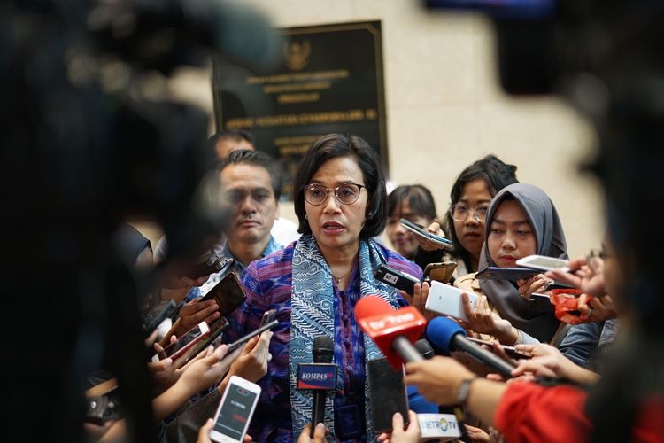 Menteri Keuangan Sri Mulyani Indrawati seusai menyampaikan pokok-pokok kebijakan fiskal tahun anggaran 2020 dalam Rapat Paripurna ke 17 DPR, di Kompleks Parlemen, Senayan, Jakarta, Senin (20/5/2019).