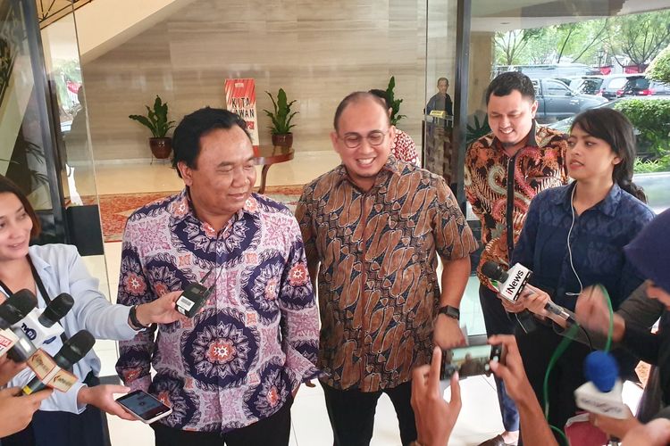 Anggota Badan Komunikasi Partai Gerindra Andre Rosiade menyambangi Istana Kepresidenan, Jakarta, Rabu (14/8/2019). Ia diterima Deputi IV Kantor Staf Presiden Eko Sulistyo.