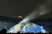 Kanye West Muncul di Konser, Dome Stage Buat Penonton Histeris