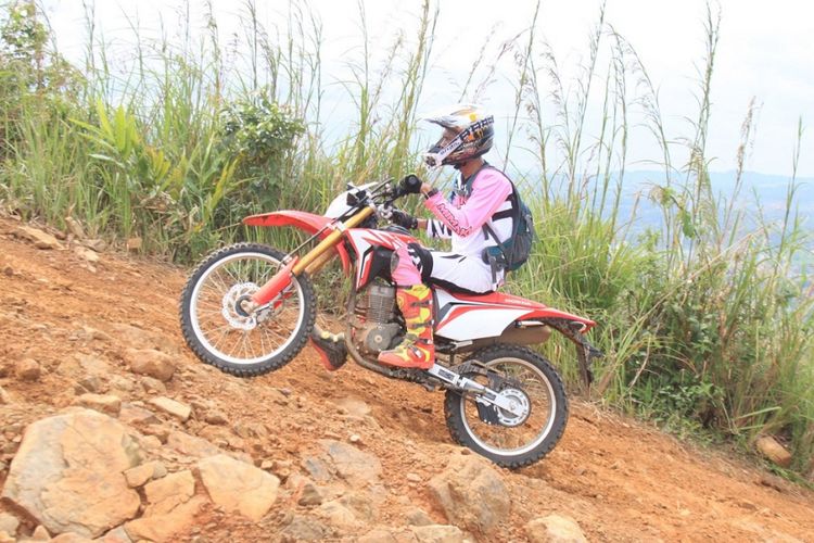 Konsumen jajal langsung Honda CRF150L