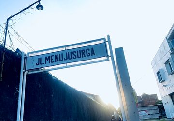 Selain Gedung, Nama Jalan Juga Wajib Pakai Bahasa Indonesia