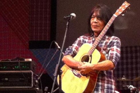 Ian Antono Lelang Gitar Rp 12 Juta untuk Sumbang Jokowi