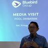 Blue Bird Bakal Pasang PLTS di Pool Taksi Mampang Prapatan