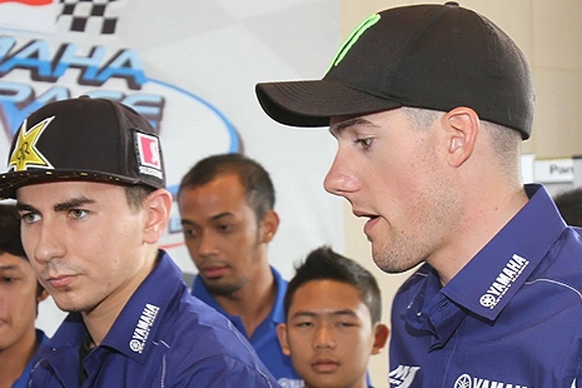 Jorge Lorenzo dan Ben Spies bersama pebalap Yamaha Indonesia