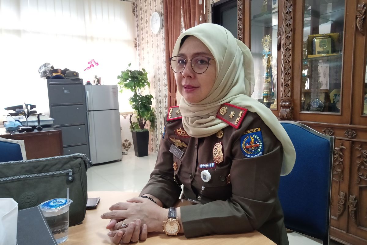 Kepalan SatpolPP Kota Depok, Lienda Ratnanurdianny mengatakan pihaknya menjating 20 pasang muda mudi diluar nikah pada saat razia di Margonda, Selasa (21/1/2020)