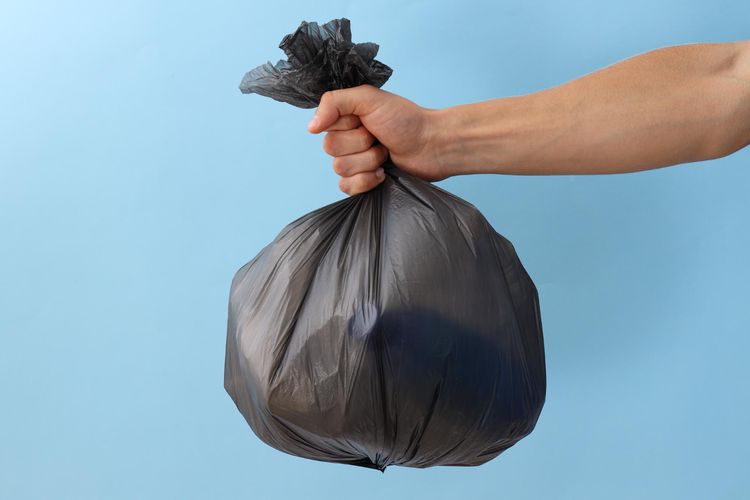 Ilustrasi kantong sampah.
