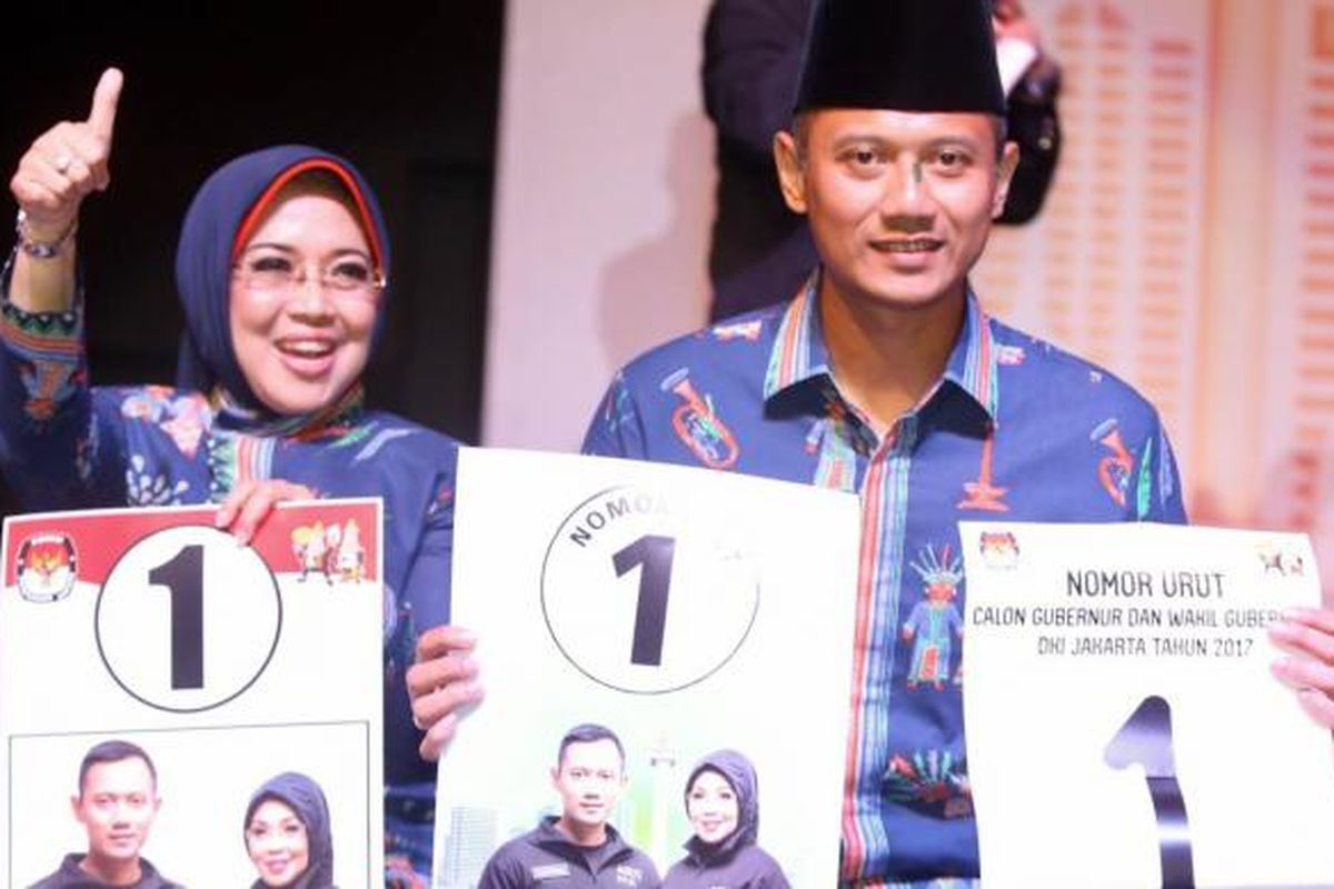 Pasangan calon gubernur-wakil gubernur DKI Jakarta, Agus Harimurti Yudhoyono-Sylviana Murni, di JIExpo Kemayoran, Jakarta, Selasa (25/10/2016).