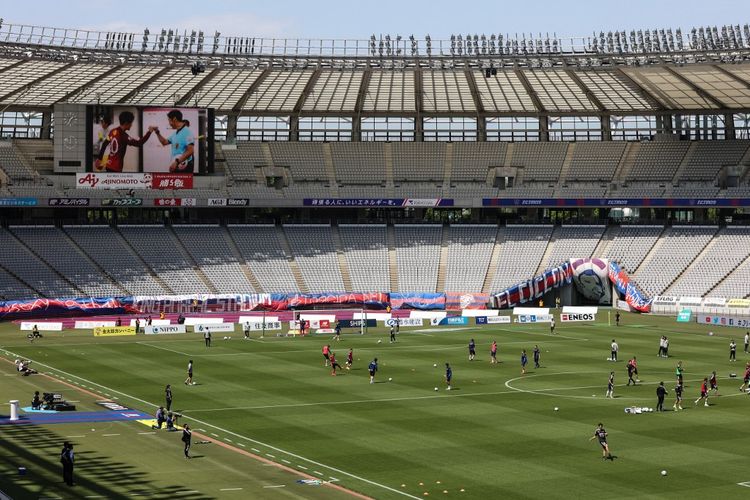 Pemandangan Stadion Ajinomoto dari dalam. Stadion milik FC Tokyo dan Tokyo Verdy.