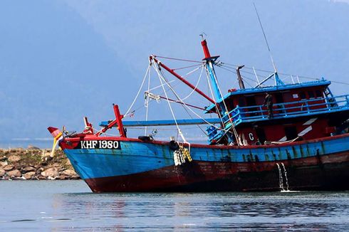 KKP Bekuk Kapal Maling Ikan Asal Malaysia, Diawaki 4 WNI