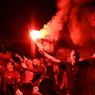 Fans Liverpool Berkerumun dan Nyalakan Suar, Kepolisian Ambil Tindakan