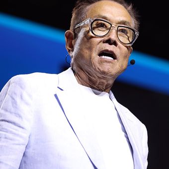 Robert Kiyosaki, pakar keuangan dan penulis buku laris Rich Dad Poor Dad. 
