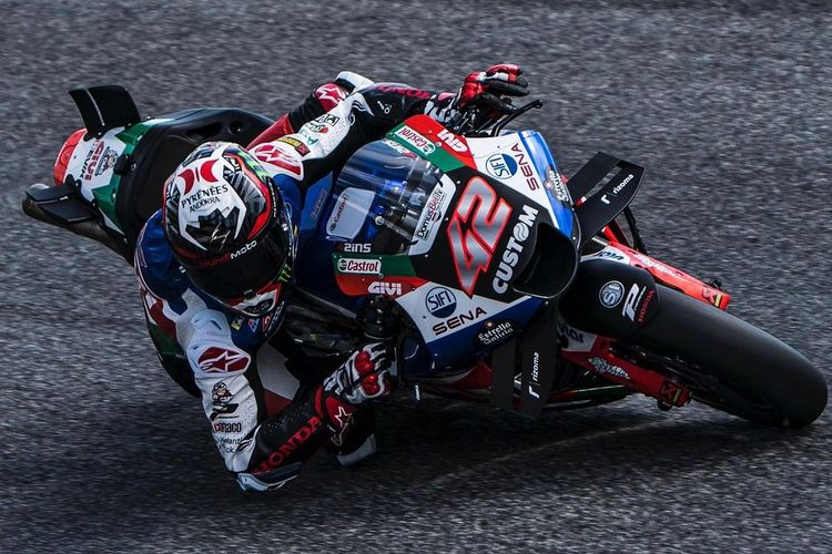Alex Rins saat berlaga pada MotoGP Italia 2023